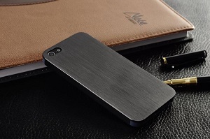 chehol iphone 5s 5 ultra thin titanium metallicheskij chernyj 1b